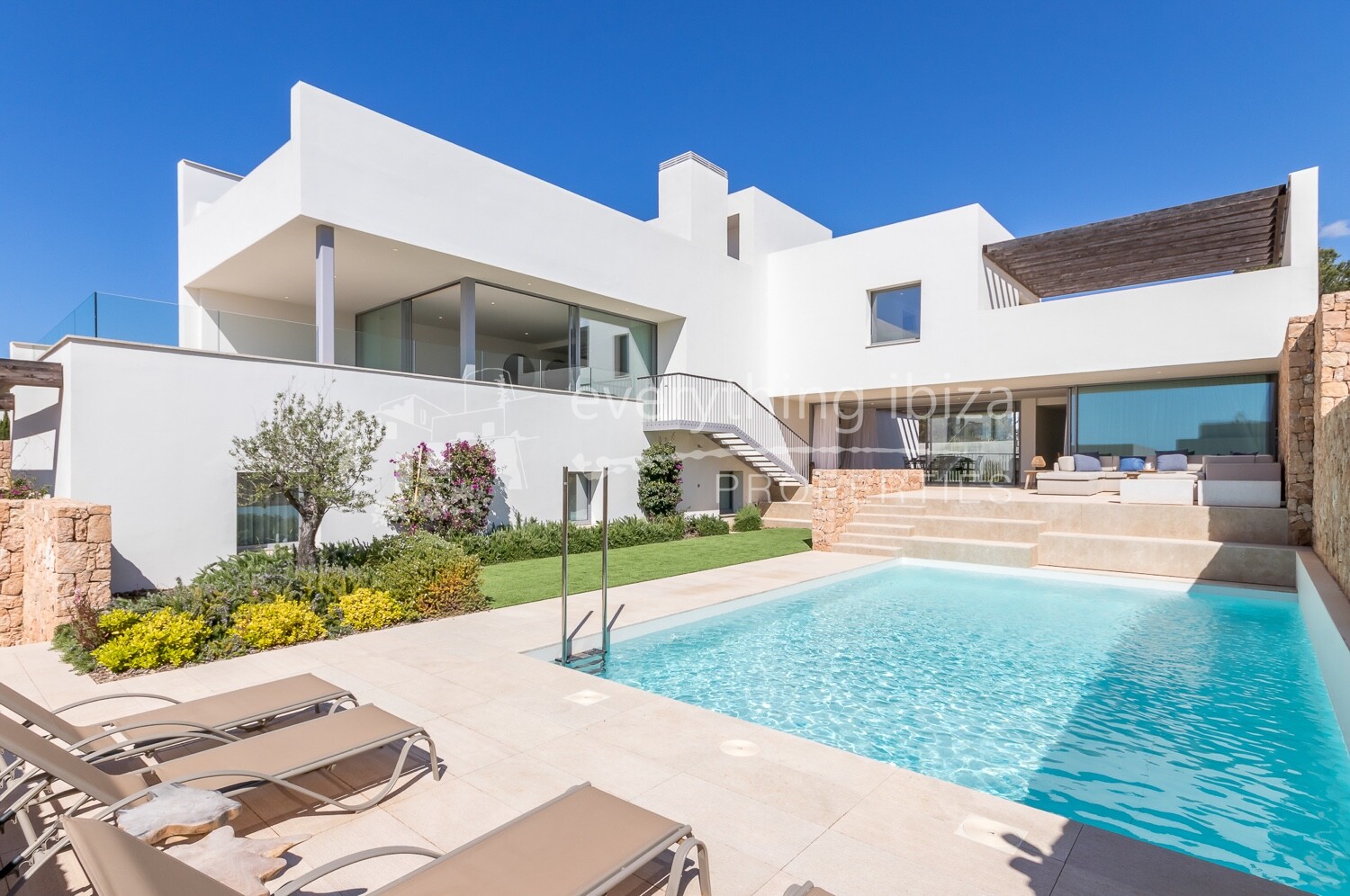 Magnificent Luxury Villas in Beautiful Cala Conta, ref. 1453, for sale in Ibiza by everything ibiza Properties