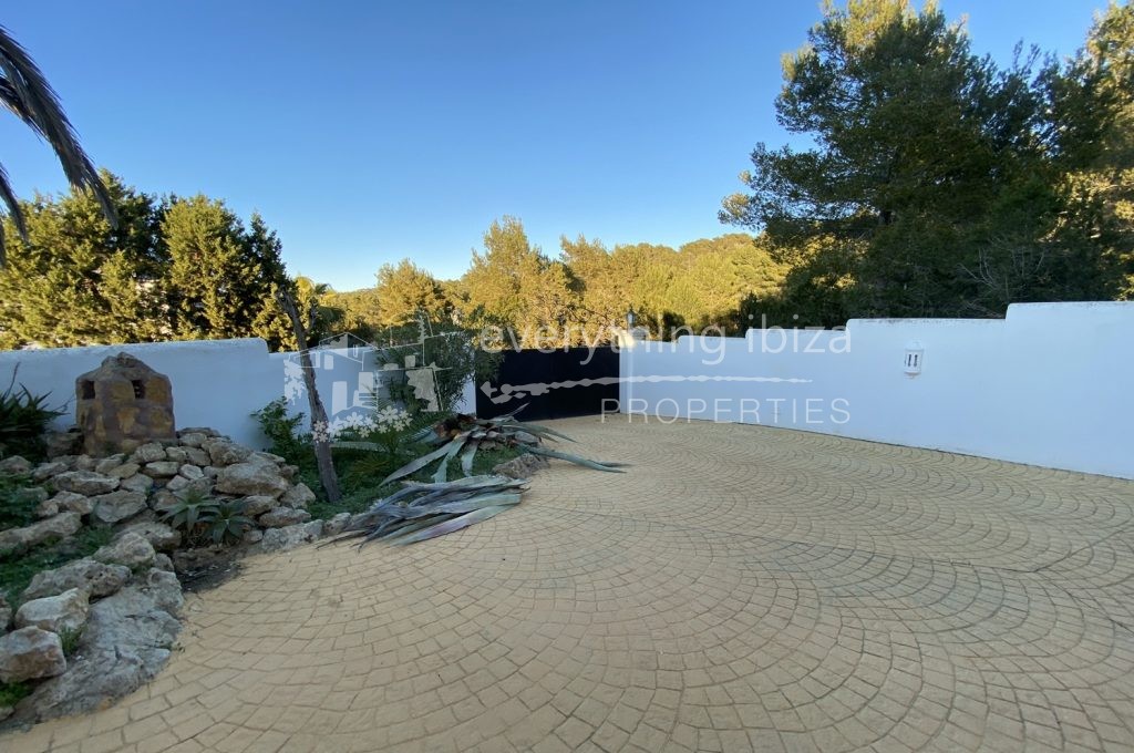 Villa with super views for sale in Ibiza by everything ibiza Properties
