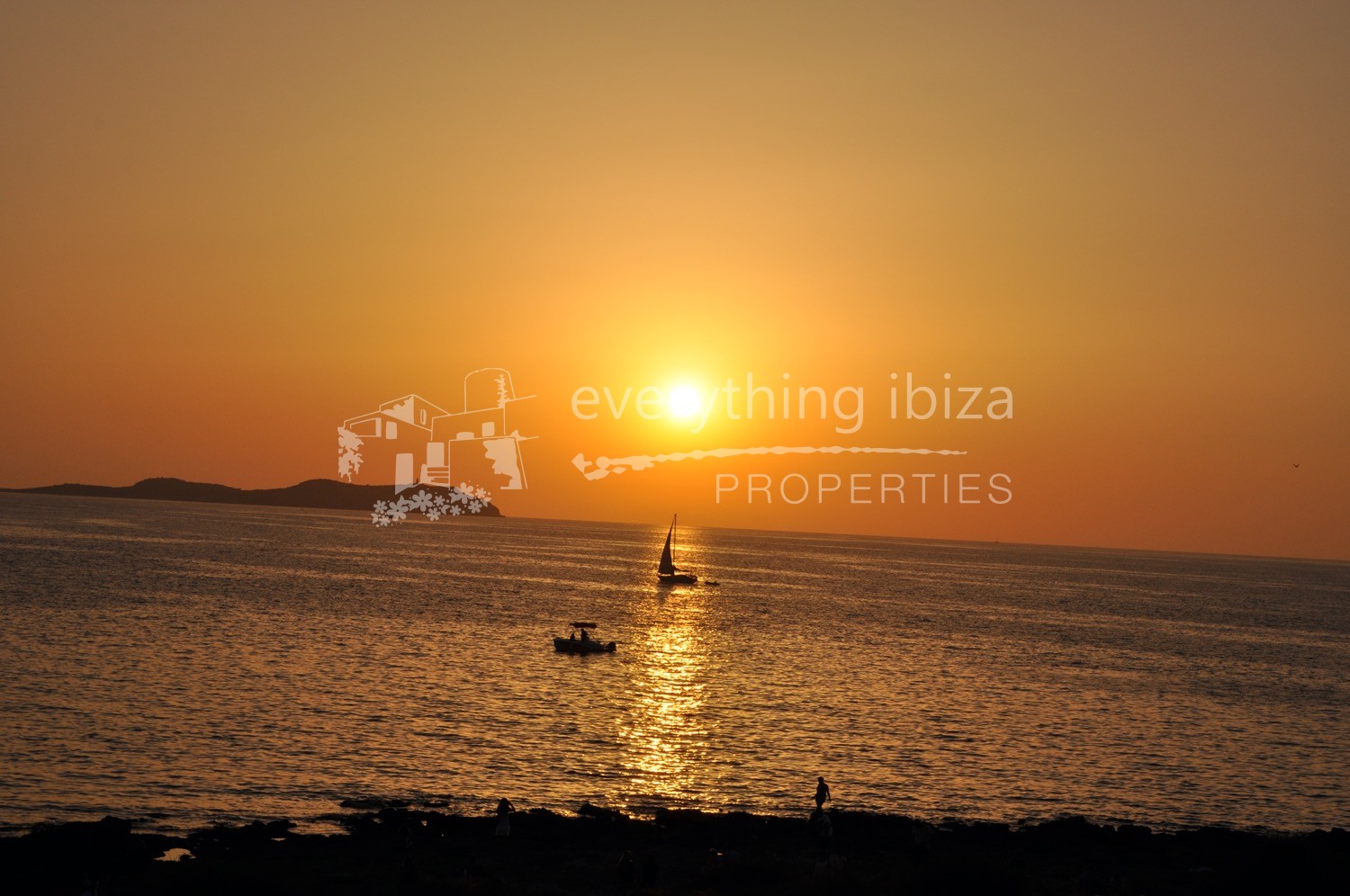 Ground floor frontline apartment for sale in Ibiza by everything ibiza properties
