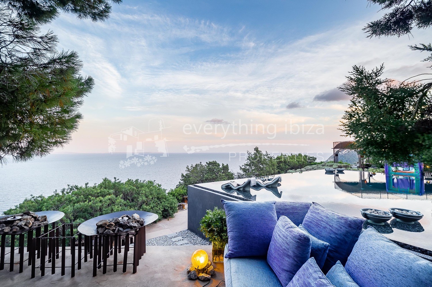 Majestic luxury villa for sale by everything ibiza Properties