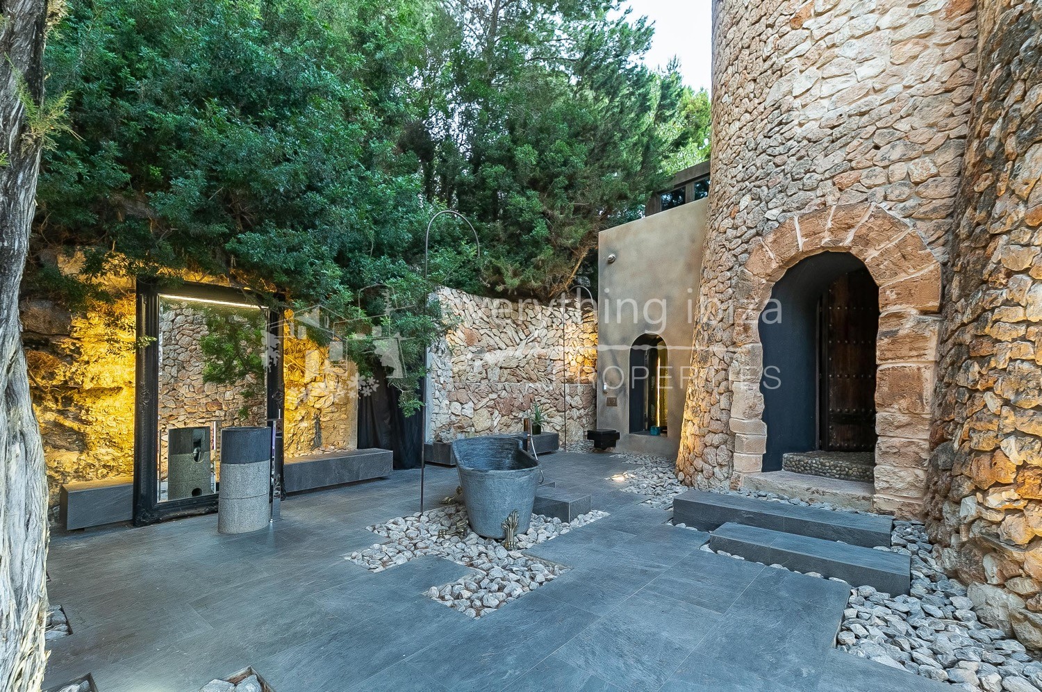 Majestic luxury villa for sale by everything ibiza Properties