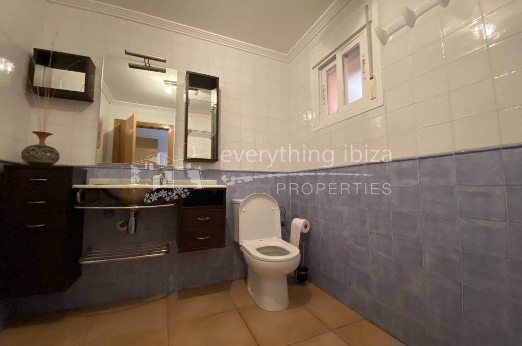 Lovely detached villa for sale by everything ibiza Properties