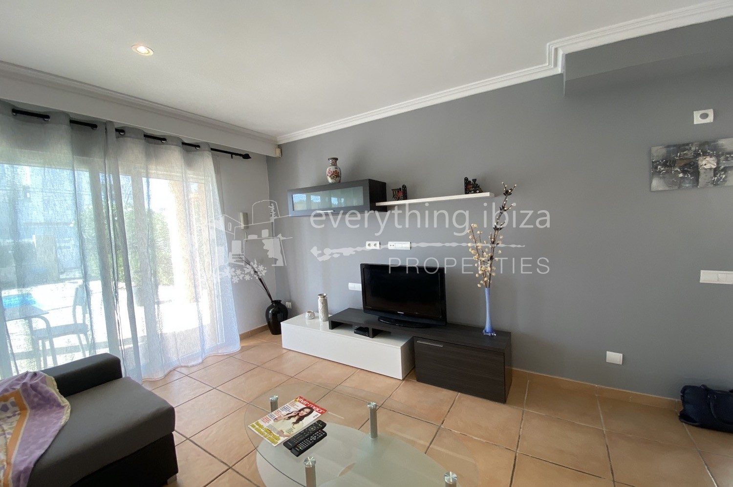 Lovely detached villa for sale by everything ibiza Properties