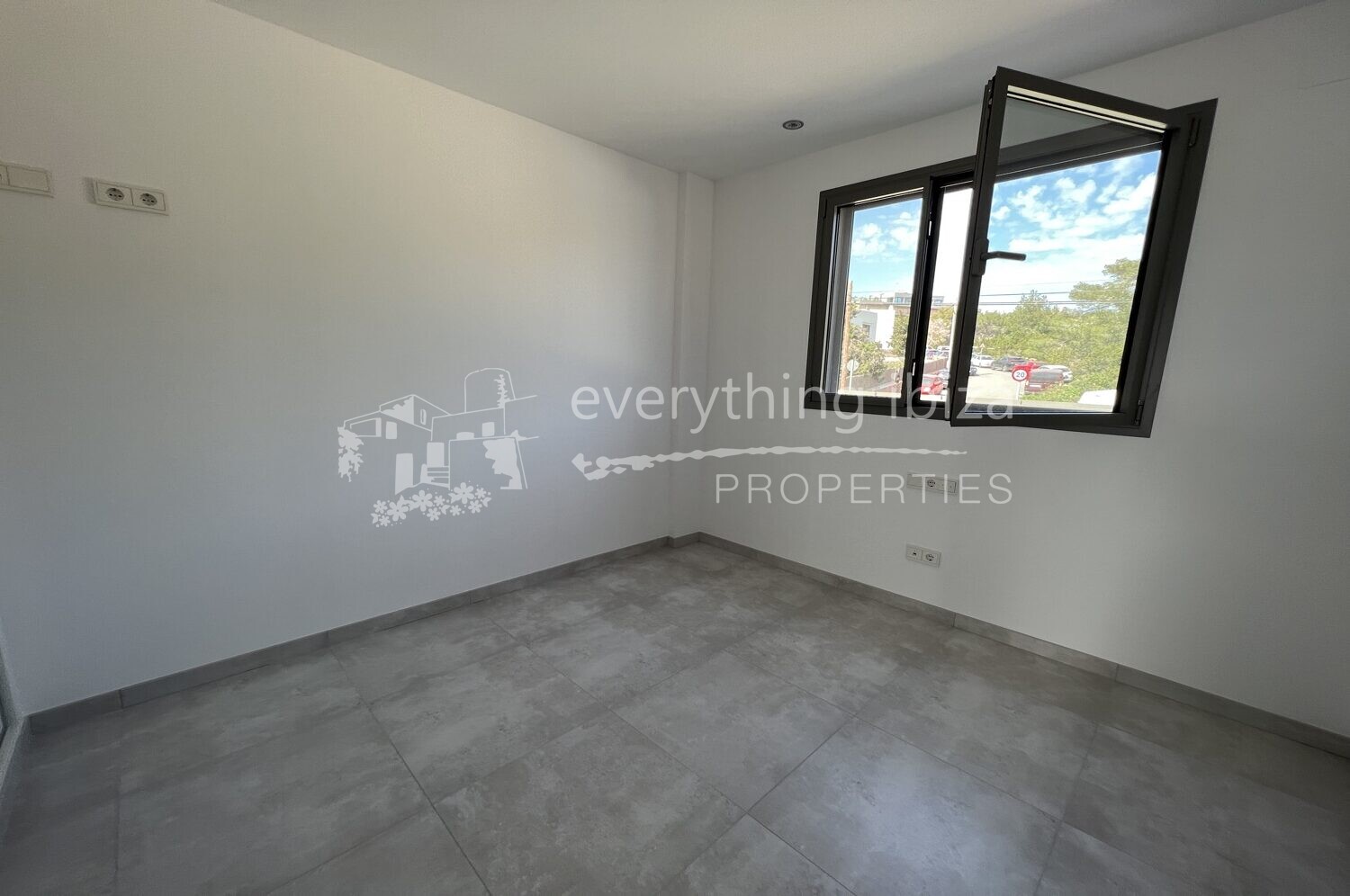 Quality Frontline 2 Bed Apartment in Cala Gracio, ref. 1428, for sale in Ibiza by everything ibiza Properties