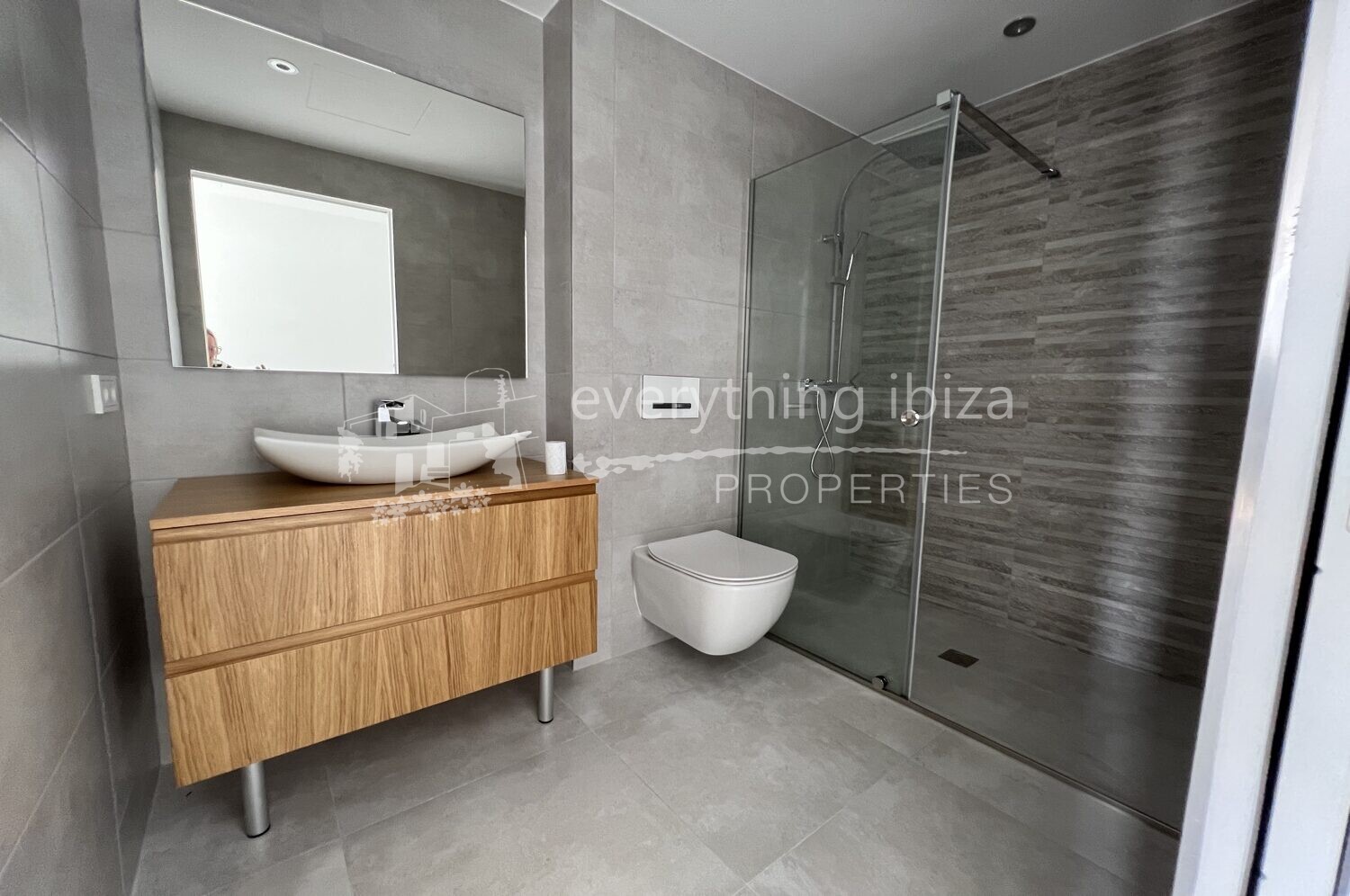 Quality Frontline 2 Bed Apartment in Cala Gracio, ref. 1428, for sale in Ibiza by everything ibiza Properties