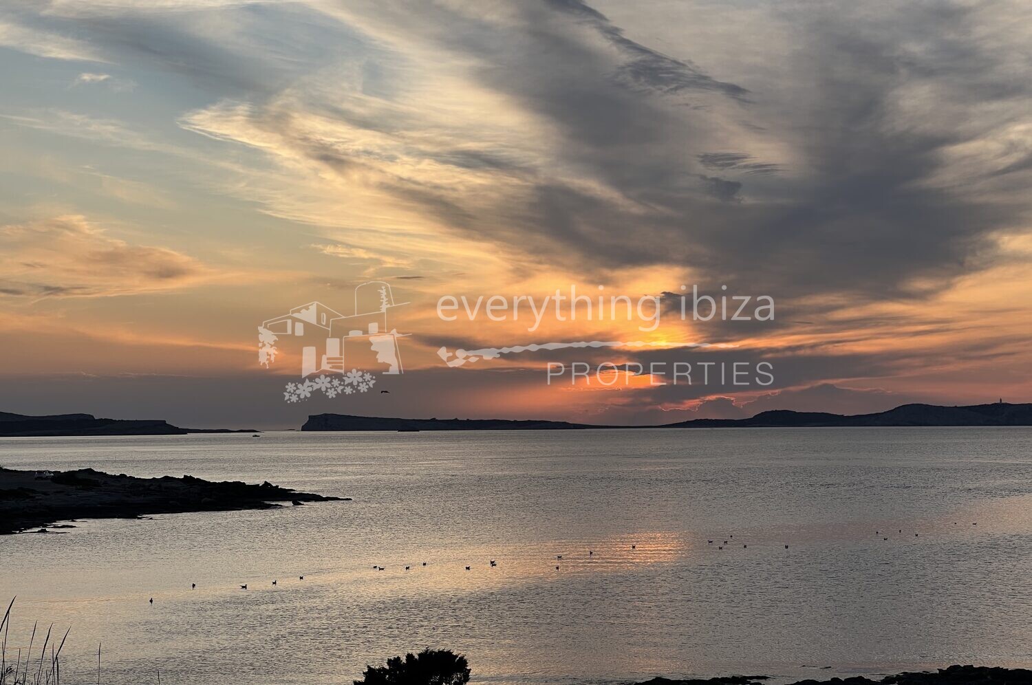 Quality Frontline 2 Bed Apartment in Cala Gracio, ref. 1428, for sale in Ibiza by everything ibiza Properties