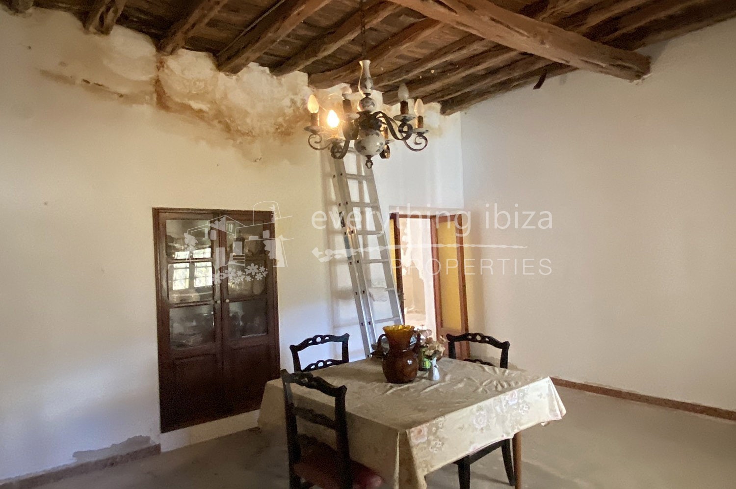 Detached villa & finca, ref. 1280, for sale in Ibiza by everything ibiza Properties