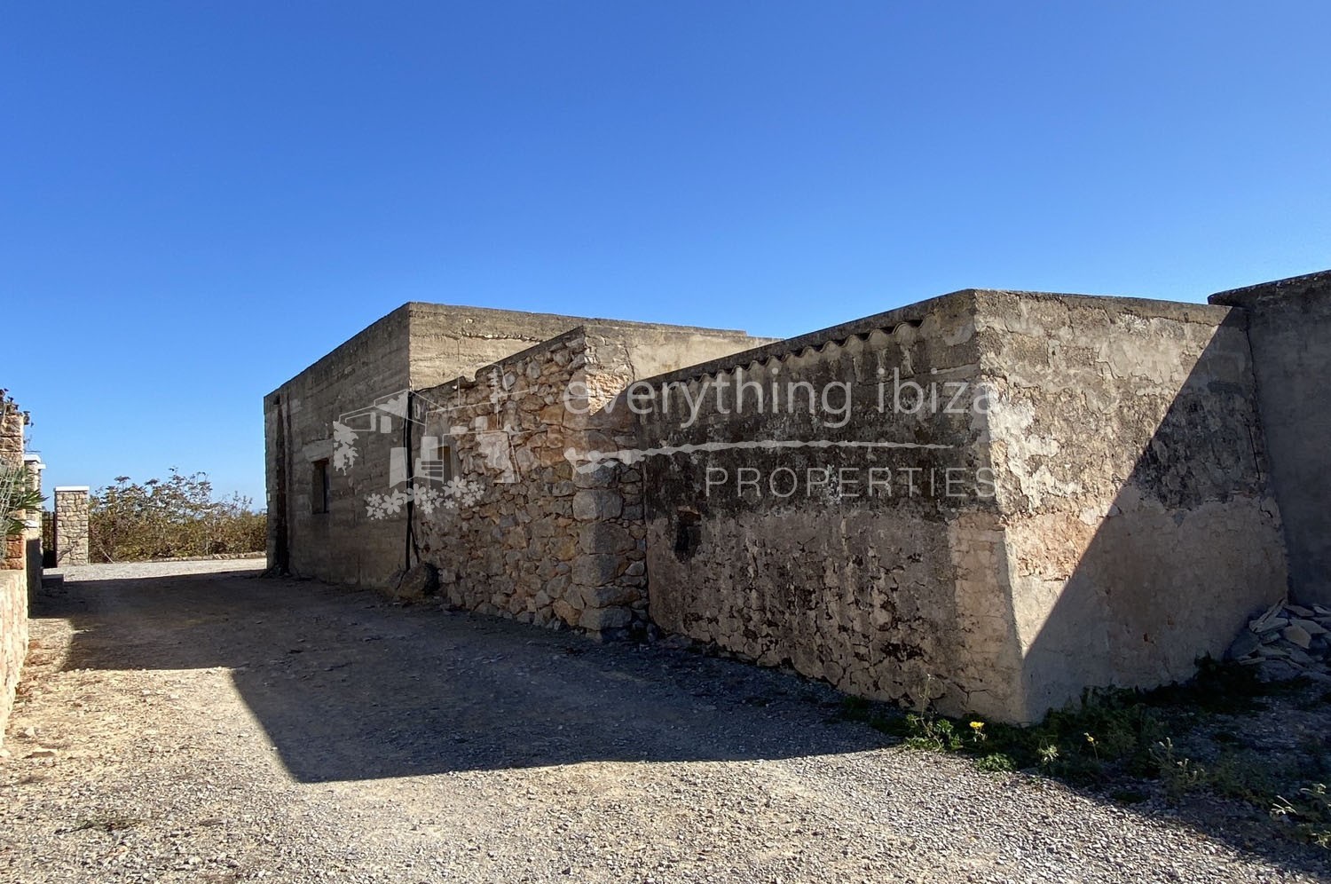 Detached villa & finca, ref. 1280, for sale in Ibiza by everything ibiza Properties