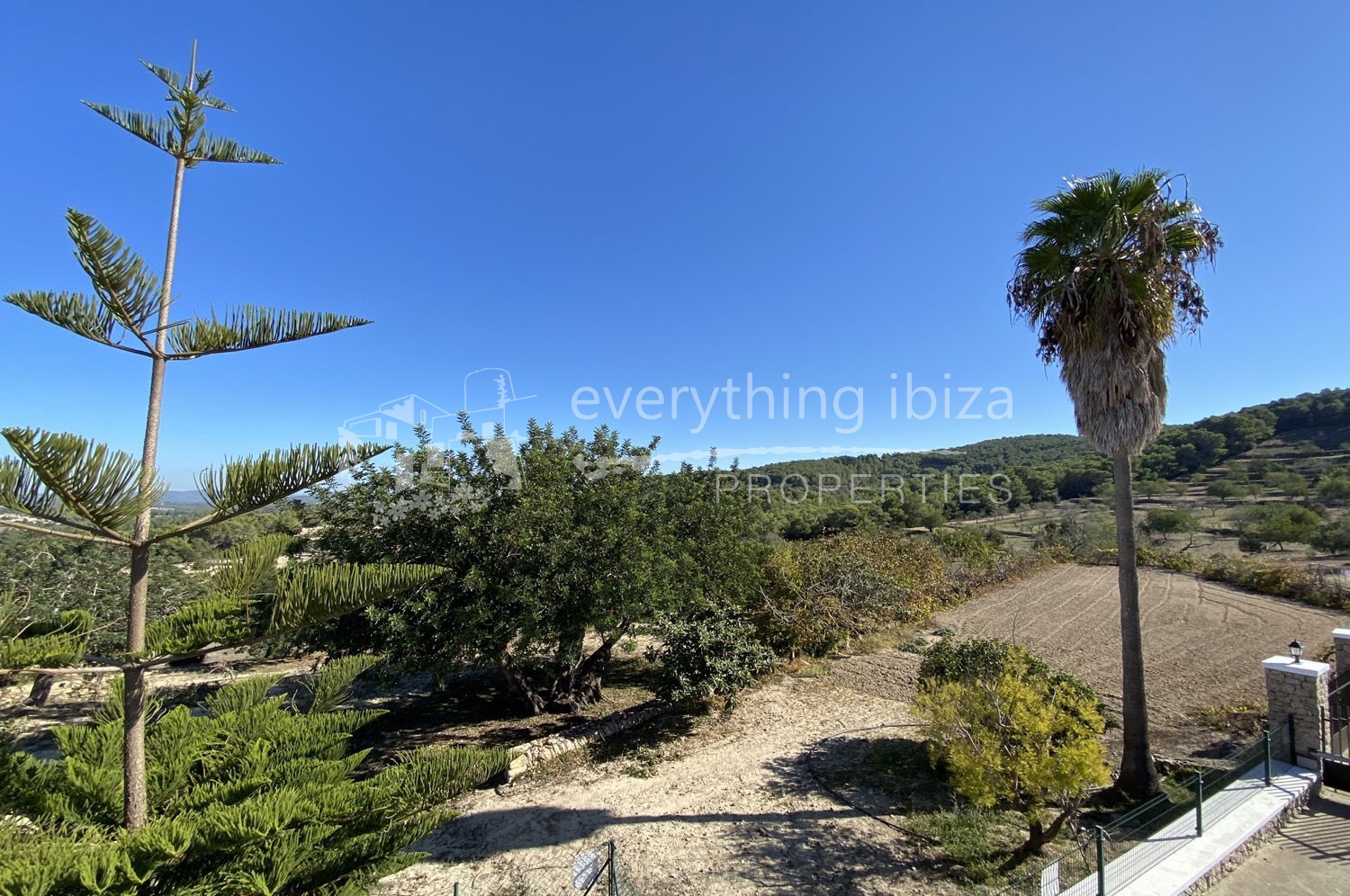 Detached villa & finca, ref. 1280, for sale in Ibiza by everything ibiza Properties