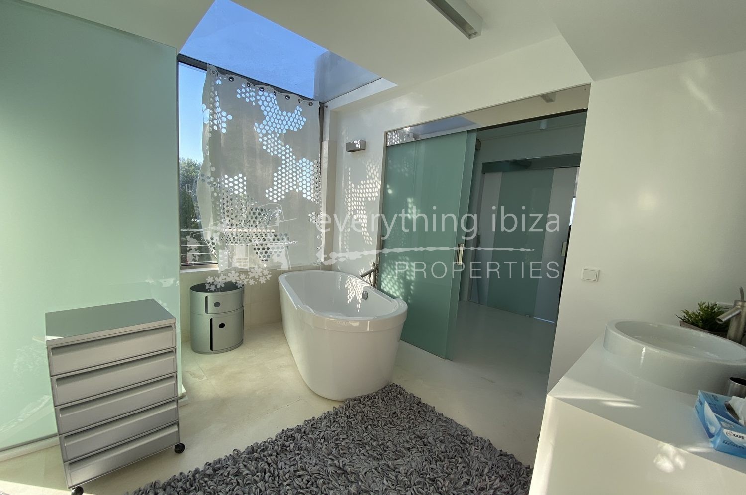 Modern villa with stunning views, ref. 1290, for sale in Ibiza by everything ibiza Properties