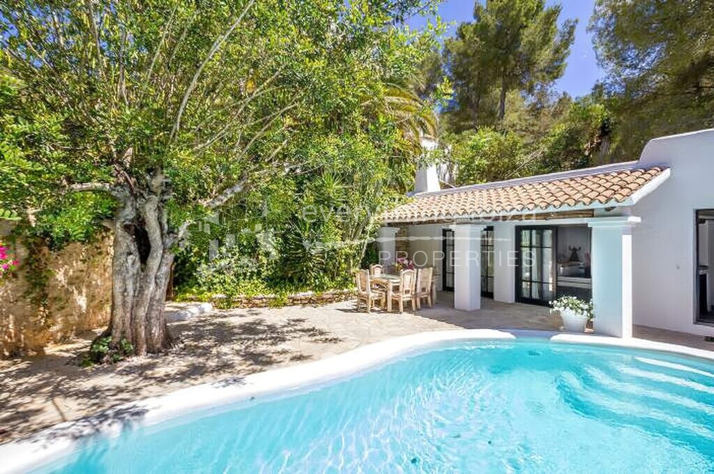 Historic 150 Year Old Palatial Finca, ref. 1341, for sale in Ibiza by everything ibiza Properties