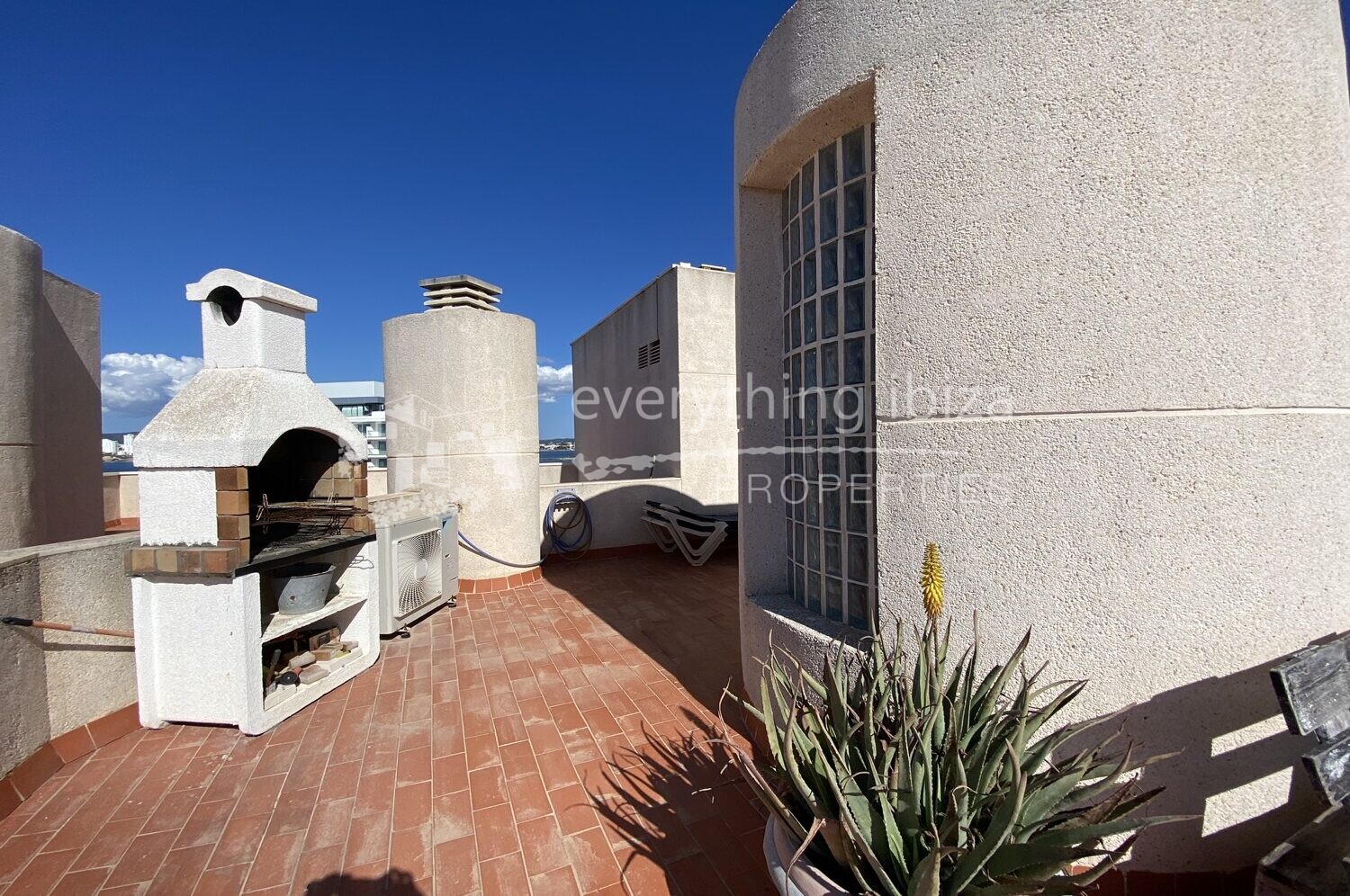 Penthouse apartment close to the sea, ref. 1336, for sale in Ibiza by everything ibiza Properties
