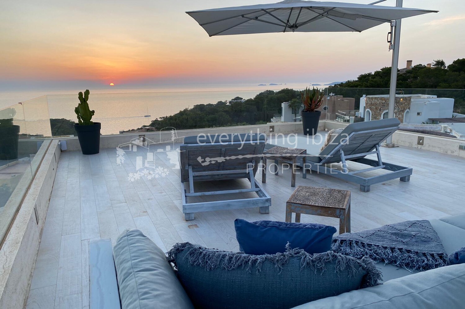 Magnificent Villa of Quality with Super Views, ref. 1365, for sale in Ibiza by everything ibiza Properties