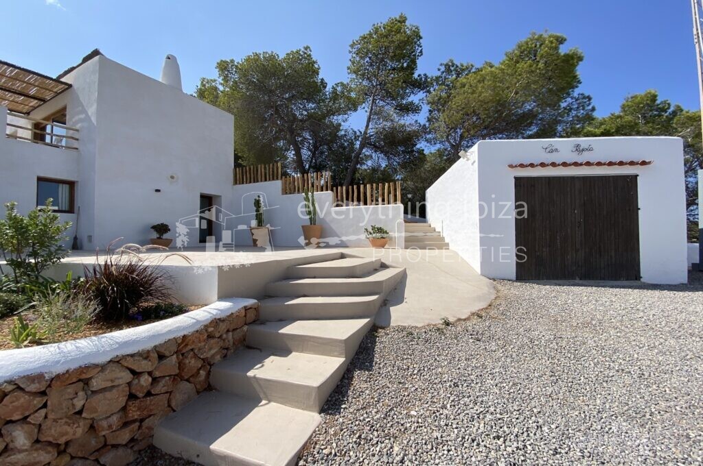 Beautiful Villa with Sea and Sunset Views, ref. 1380, for sale in Ibiza by everything ibiza Properties