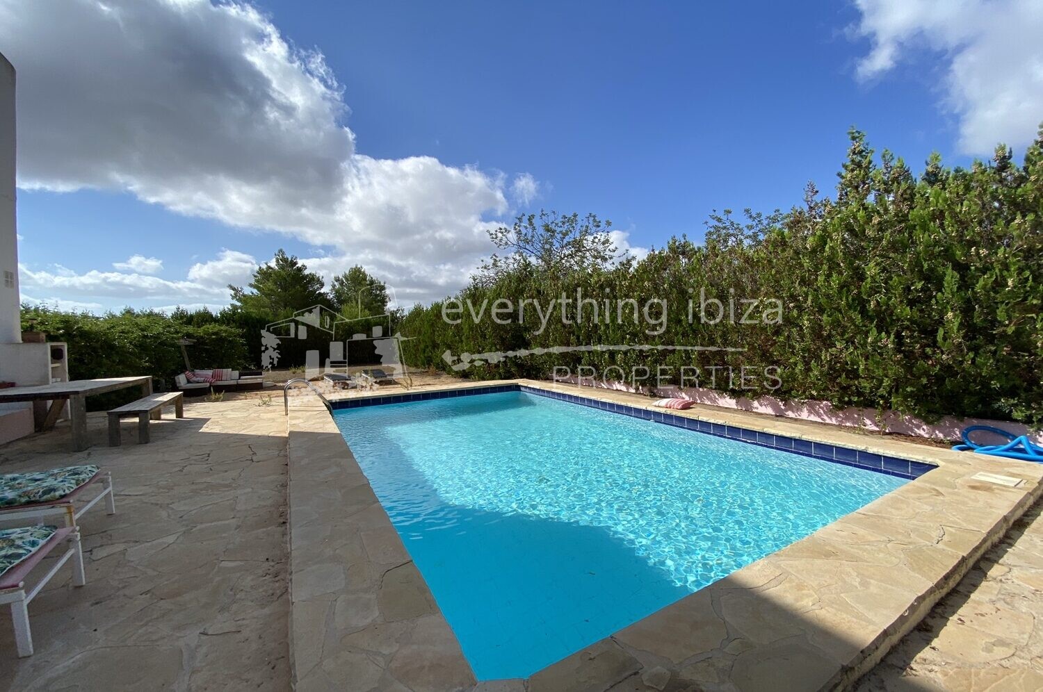 Charming Tradition Style Villa on a Large Rural Plot, ref. 1389, for sale in Ibiza by everything ibiza Properties