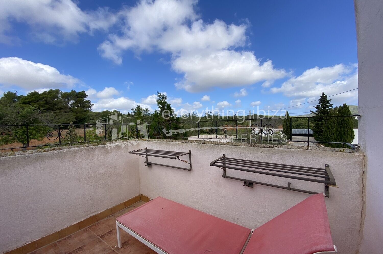 Charming Tradition Style Villa on a Large Rural Plot, ref. 1389, for sale in Ibiza by everything ibiza Properties