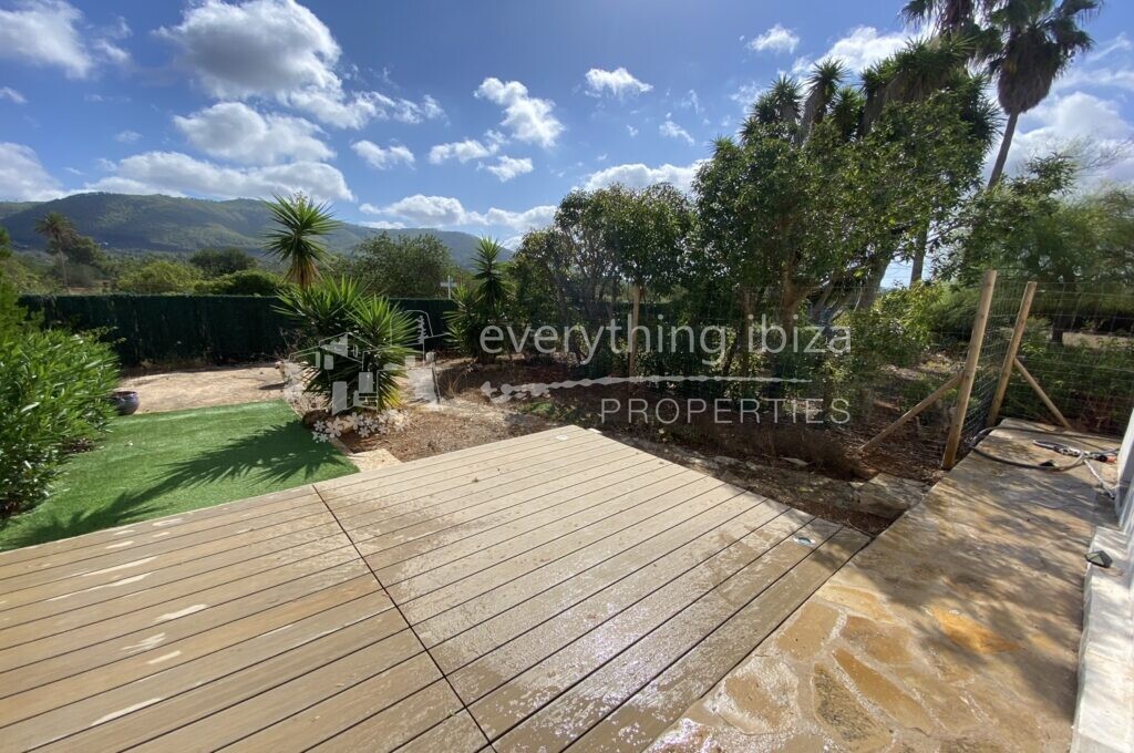 Charming Tradition Style Villa on a Large Rural Plot, ref. 1389, for sale in Ibiza by everything ibiza Properties