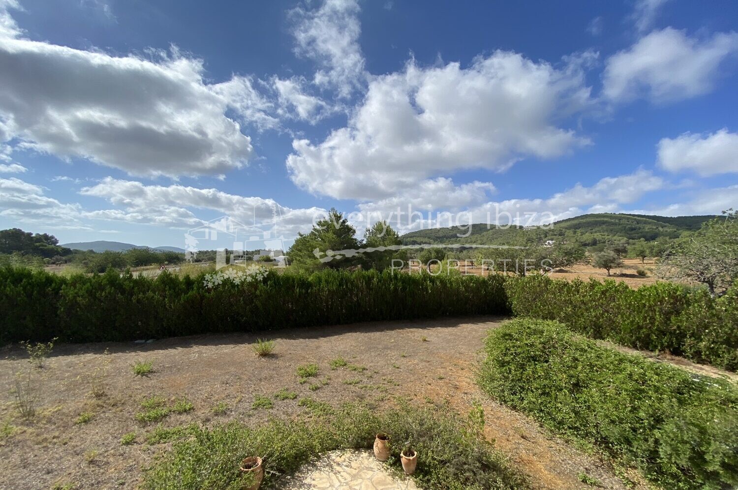 Charming Tradition Style Villa on a Large Rural Plot, ref. 1389, for sale in Ibiza by everything ibiza Properties