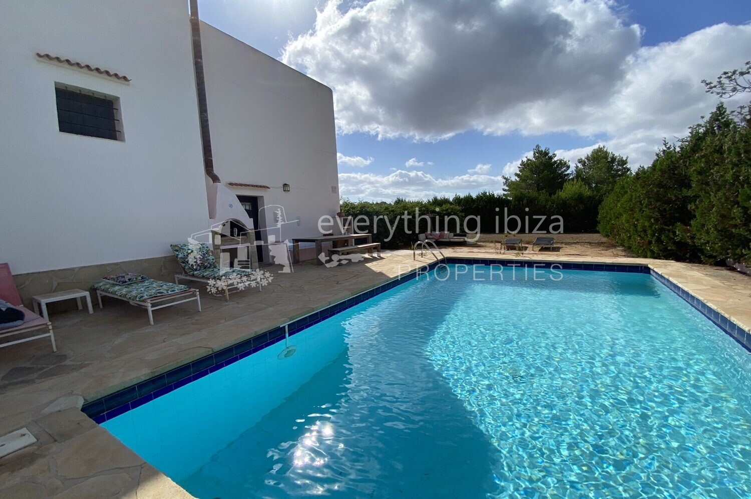 Charming Tradition Style Villa on a Large Rural Plot, ref. 1389, for sale in Ibiza by everything ibiza Properties