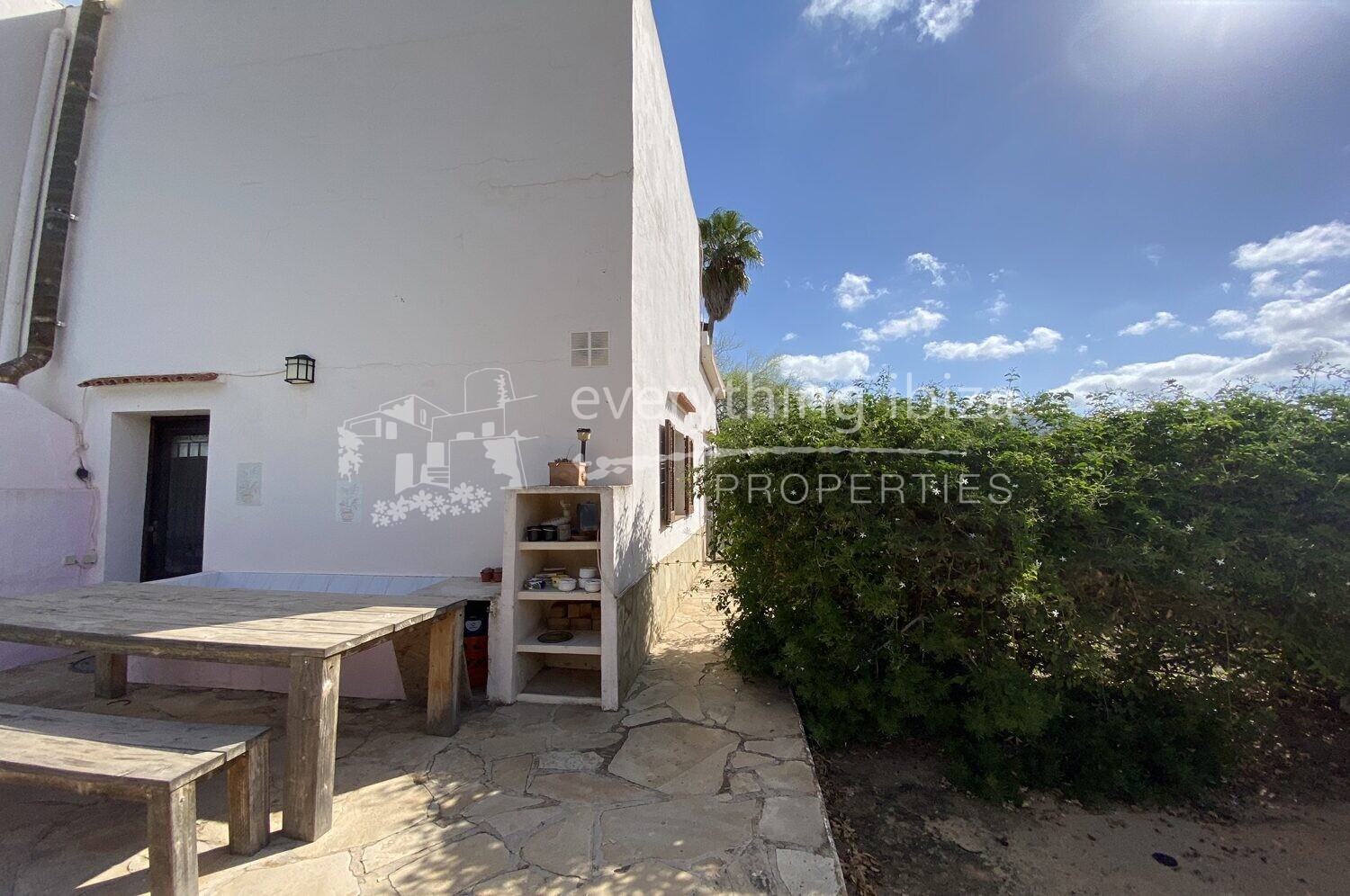 Charming Tradition Style Villa on a Large Rural Plot, ref. 1389, for sale in Ibiza by everything ibiza Properties