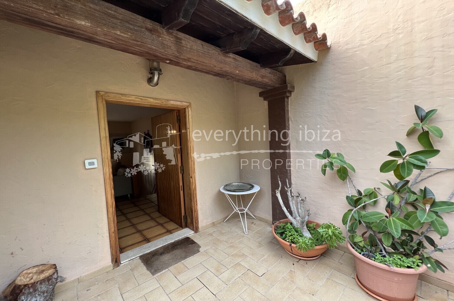 Charming Villa with Pool Close to Sant Josep Village, ref. 1398, for sale in Ibiza by everything ibiza Properties