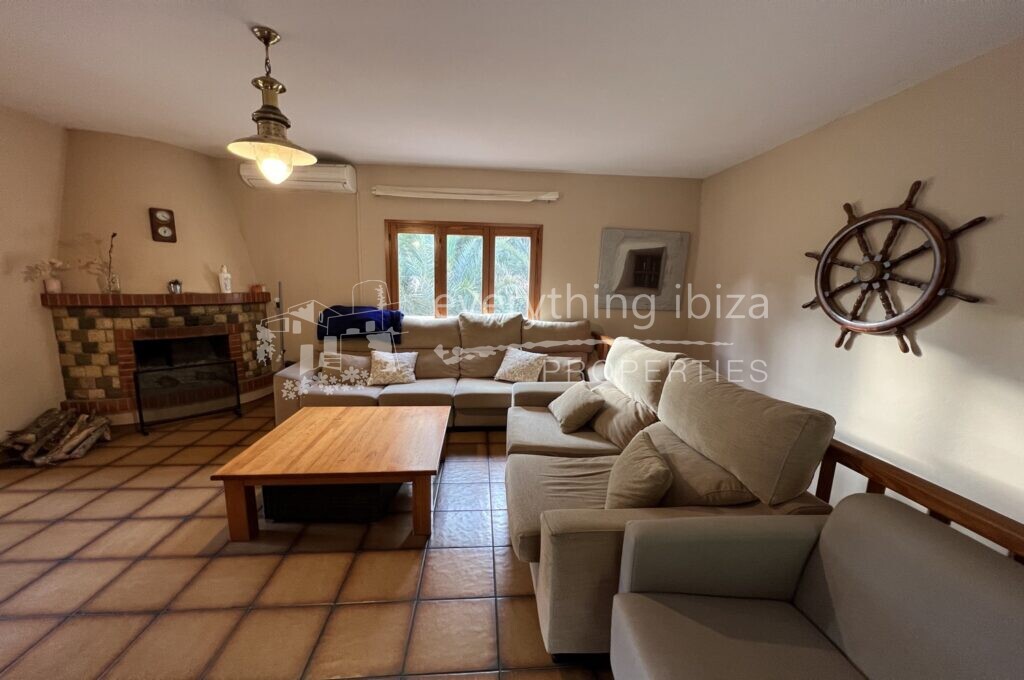 Charming Villa with Pool Close to Sant Josep Village, ref. 1398, for sale in Ibiza by everything ibiza Properties