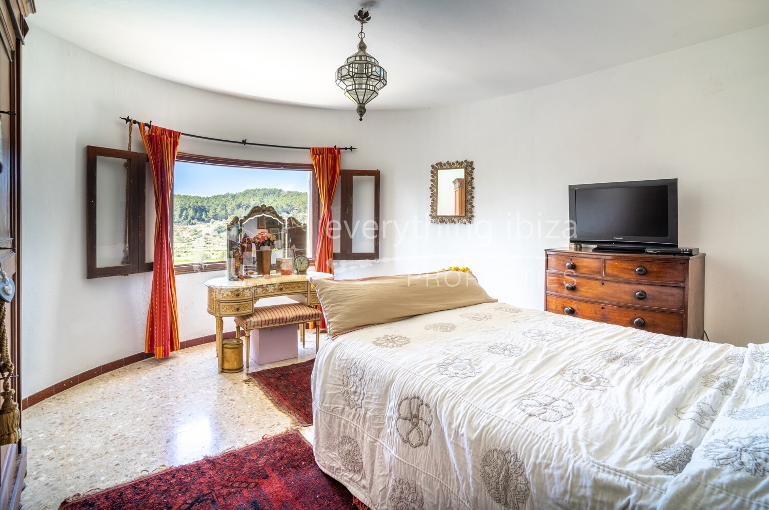 Traditional Villa in the Heart of the Ibiza Countryside, ref. 1406, for sale in Ibiza by everything ibiza Properties