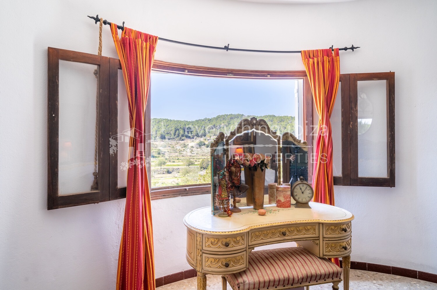 Traditional Villa in the Heart of the Ibiza Countryside, ref. 1406, for sale in Ibiza by everything ibiza Properties