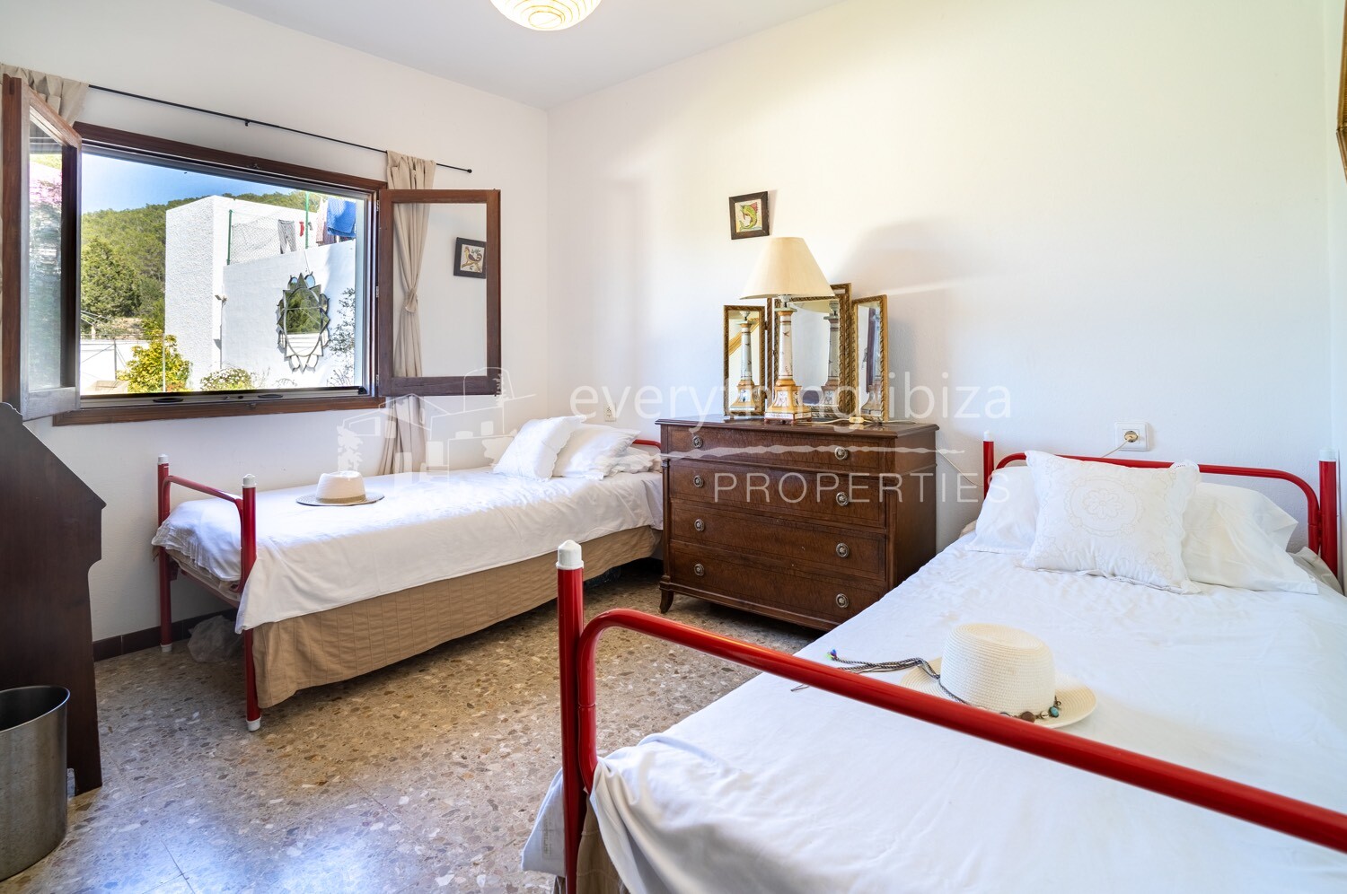 Traditional Villa in the Heart of the Ibiza Countryside, ref. 1406, for sale in Ibiza by everything ibiza Properties