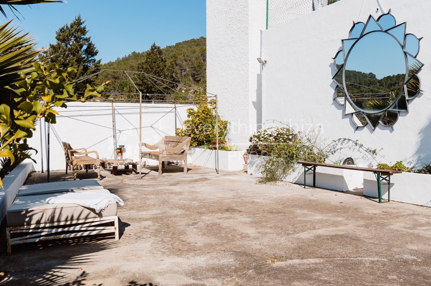 Traditional Villa in the Heart of the Ibiza Countryside, ref. 1406, for sale in Ibiza by everything ibiza Properties