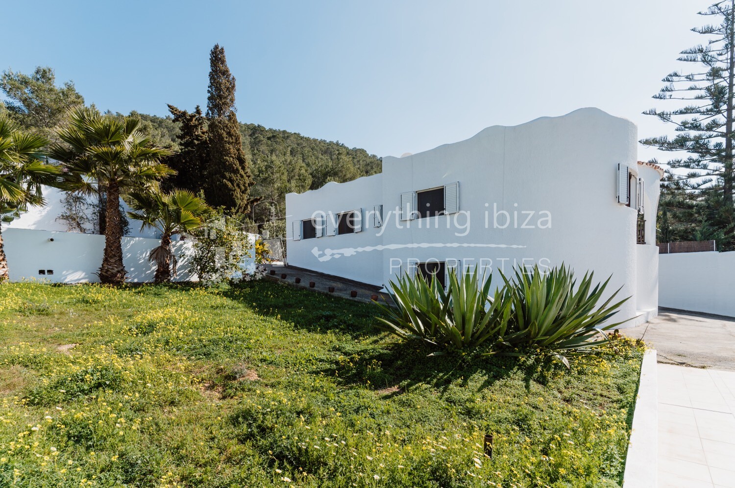 Traditional Villa in the Heart of the Ibiza Countryside, ref. 1406, for sale in Ibiza by everything ibiza Properties