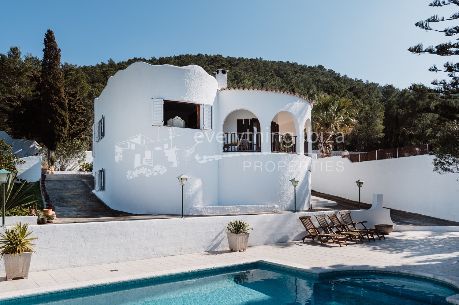Traditional Villa in the Heart of the Ibiza Countryside, ref. 1406, for sale in Ibiza by everything ibiza Properties