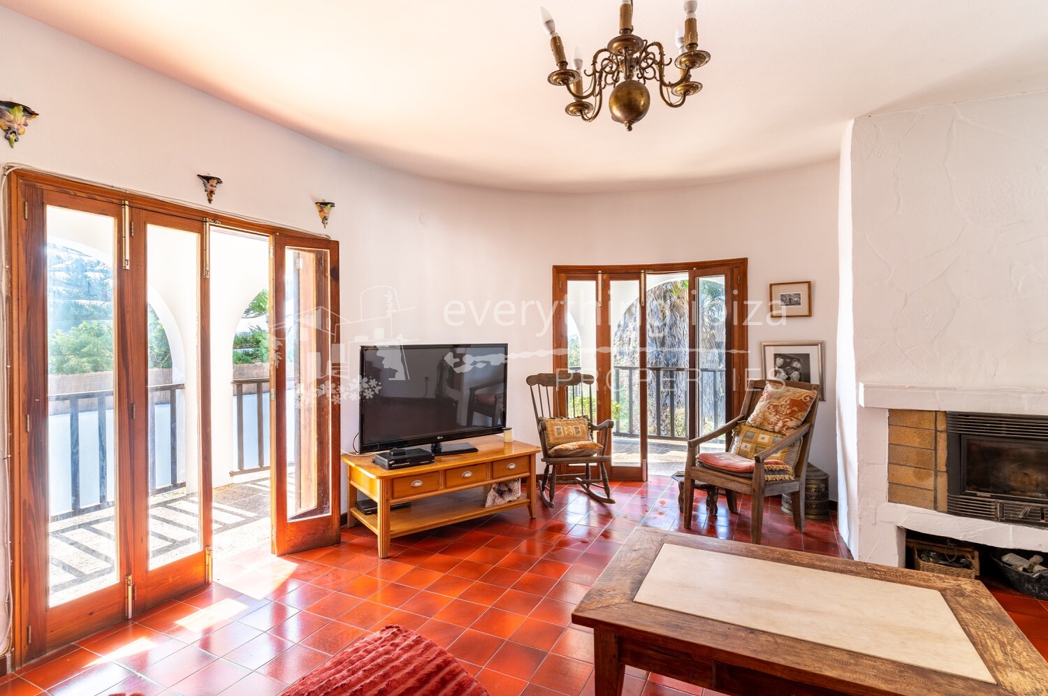 Traditional Villa in the Heart of the Ibiza Countryside, ref. 1406, for sale in Ibiza by everything ibiza Properties