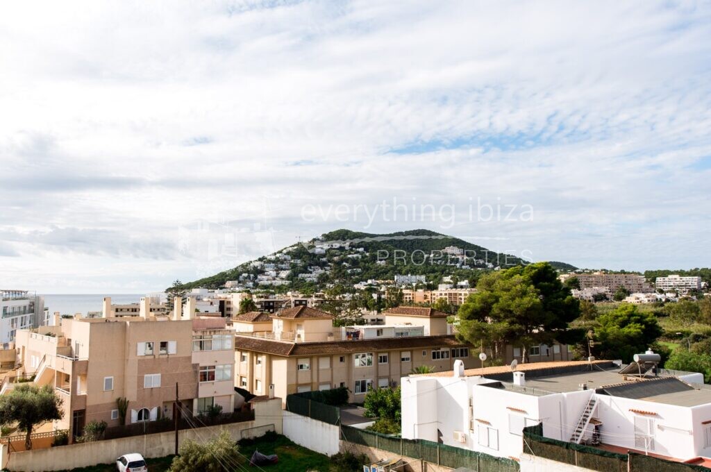 Contemporary Apartments in Cosmopolitan Santa Eulalia, ref. 1404, for sale in Ibiza by everything ibiza Properties