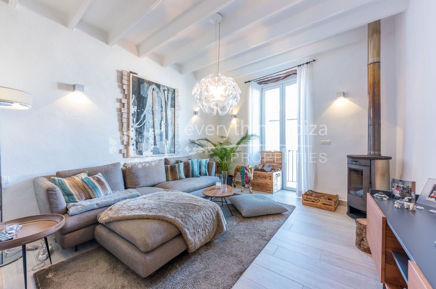 Lovely Townhouse in Dalt Vila Area of Ibiza Town, ref. 1407, for sale in Ibiza by everything ibiza Properties