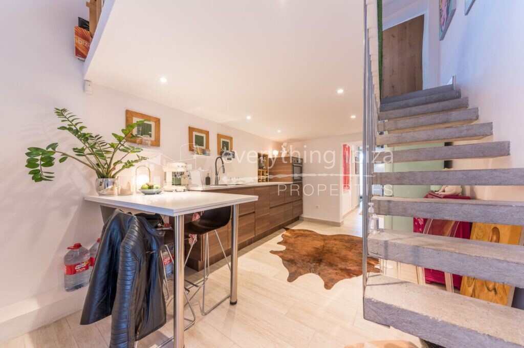 Lovely Townhouse in Dalt Vila Area of Ibiza Town, ref. 1407, for sale in Ibiza by everything ibiza Properties