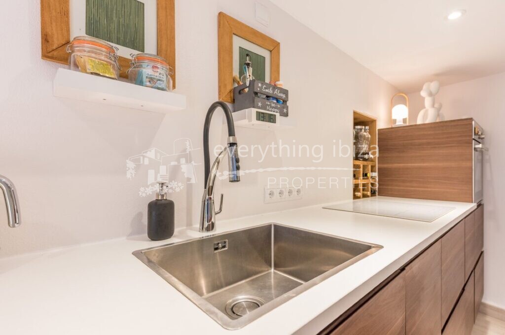 Lovely Townhouse in Dalt Vila Area of Ibiza Town, ref. 1407, for sale in Ibiza by everything ibiza Properties