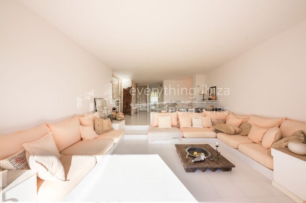 Penthouse Apartment with Roof Terrace & Sea Views, ref. 1409, for sale in Ibiza by everything ibiza Properties