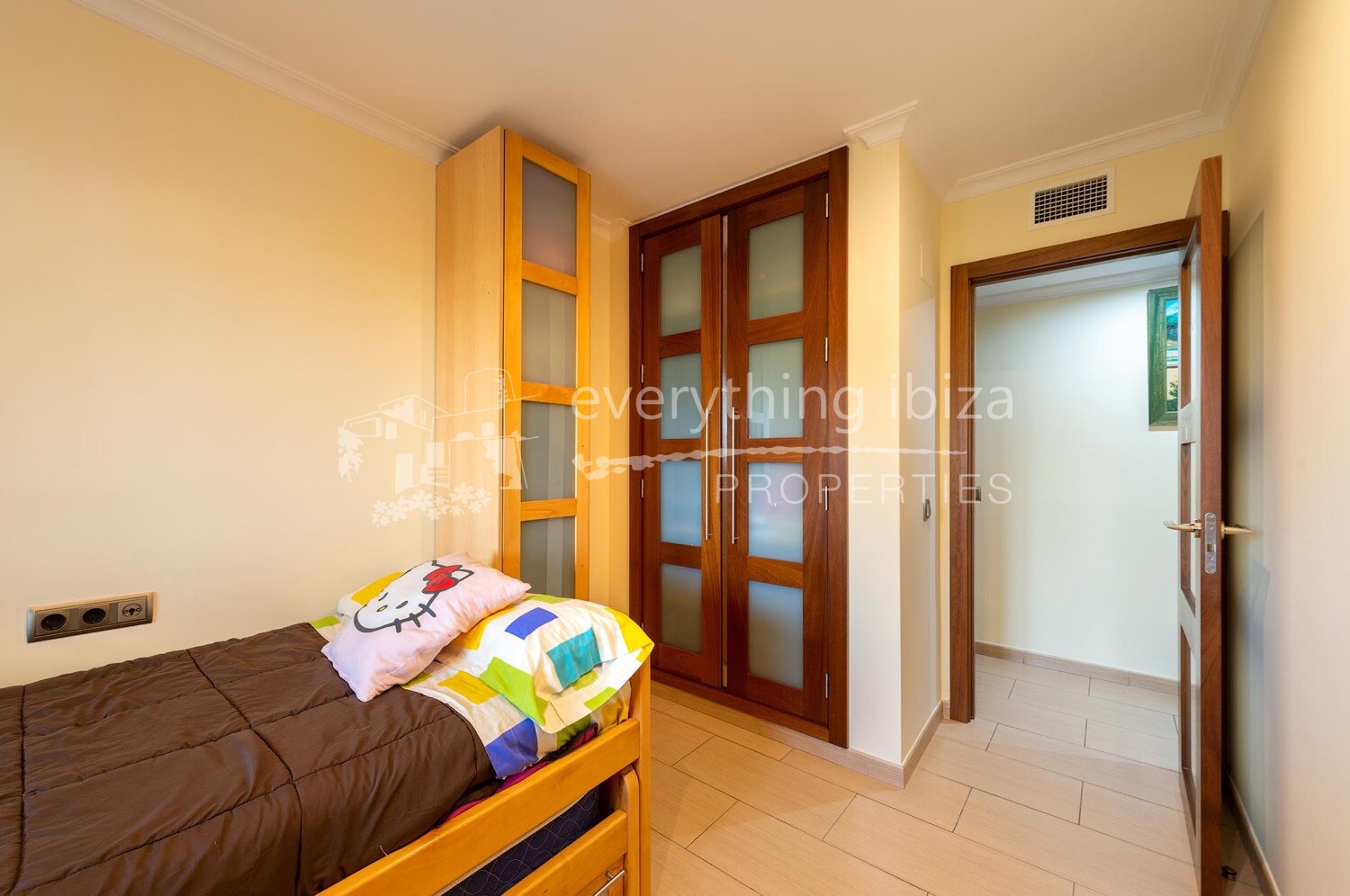 Renovated Apartment of Quality in Super Location, ref. 1418, for sale in Ibiza by everything ibiza Properties