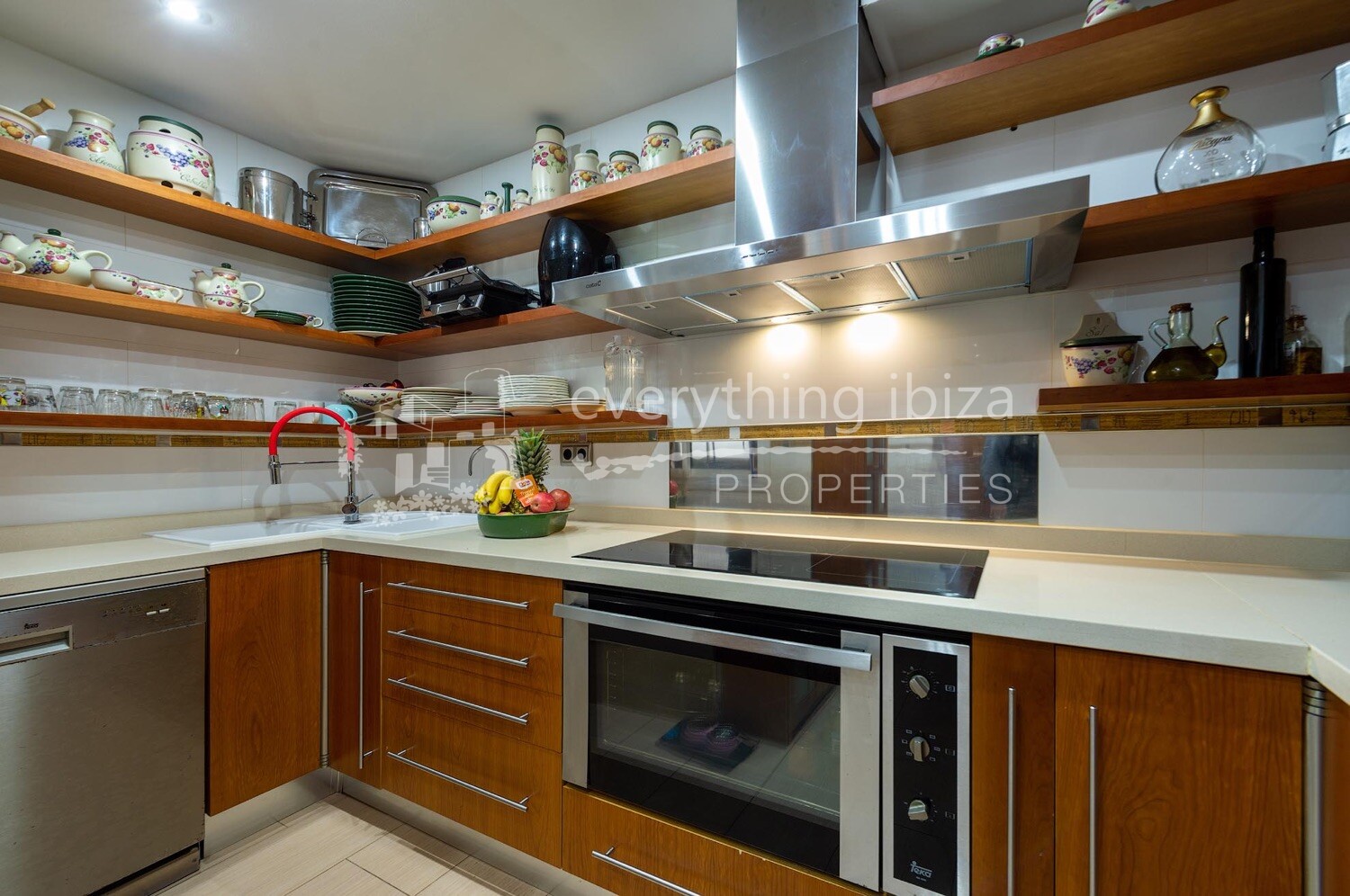 Renovated Apartment of Quality in Super Location, ref. 1418, for sale in Ibiza by everything ibiza Properties