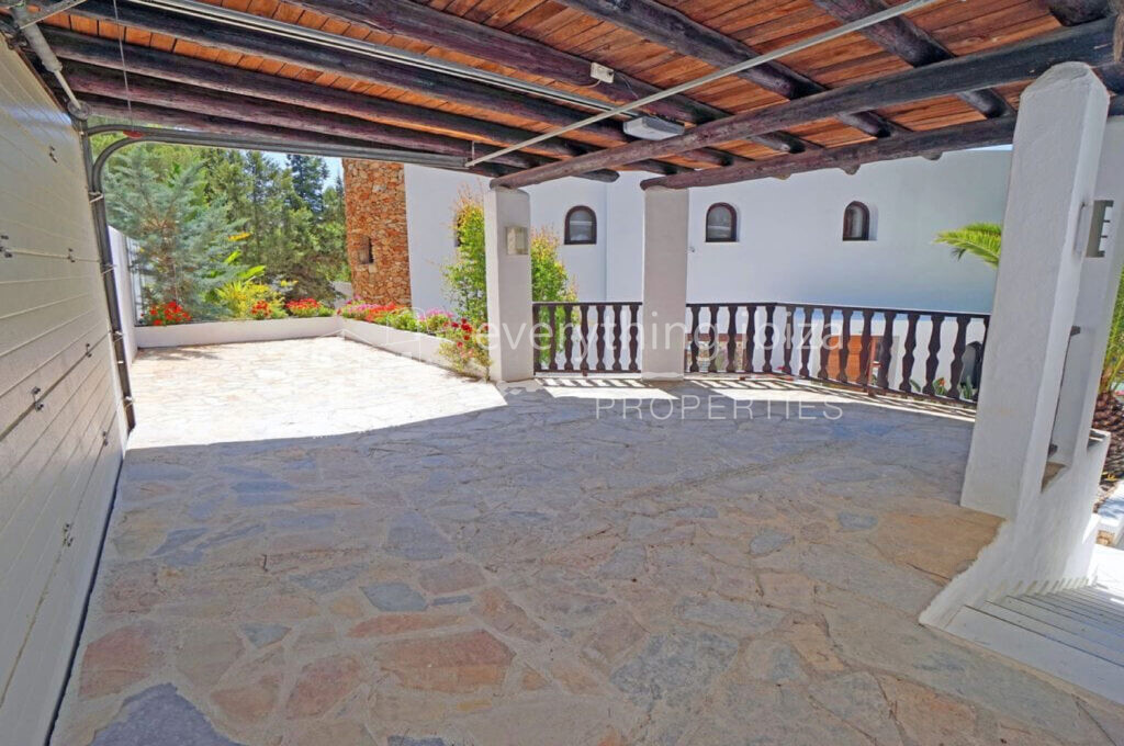 Magnificent Villa with Sea Views Close to Cala Salada, ref. 1439, for sale in Ibiza by everything ibiza Properties