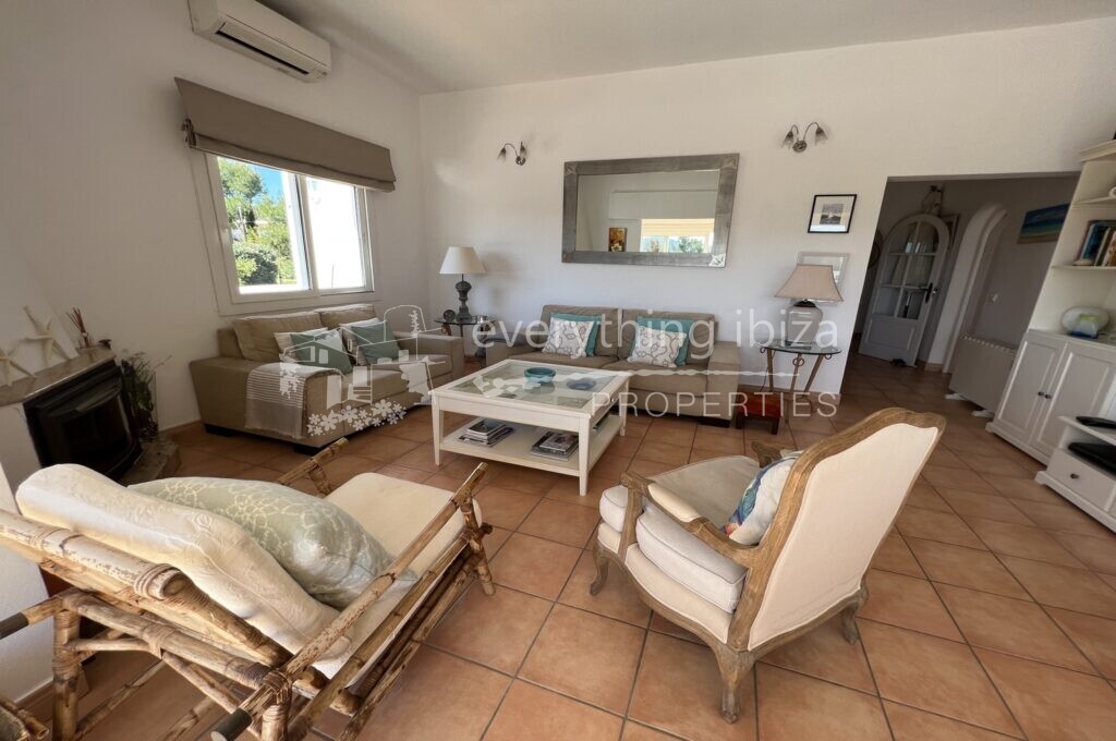 Beautiful Villa with Tourist License in Peaceful Countryside, ref. 1441, for sale in Ibiza by everything ibiza Properties