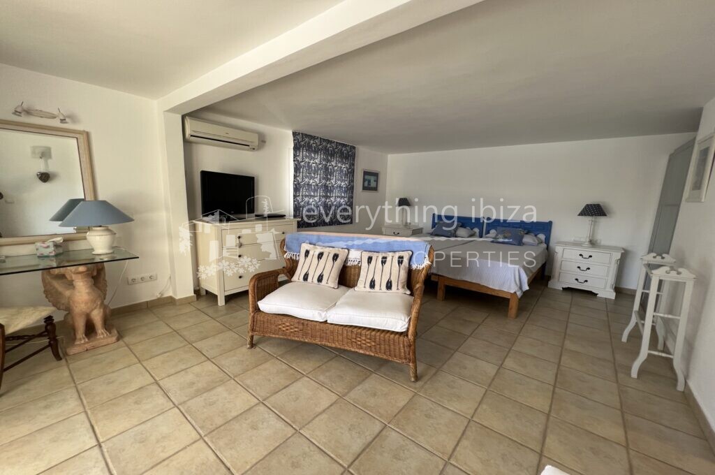 Beautiful Villa with Tourist License in Peaceful Countryside, ref. 1441, for sale in Ibiza by everything ibiza Properties