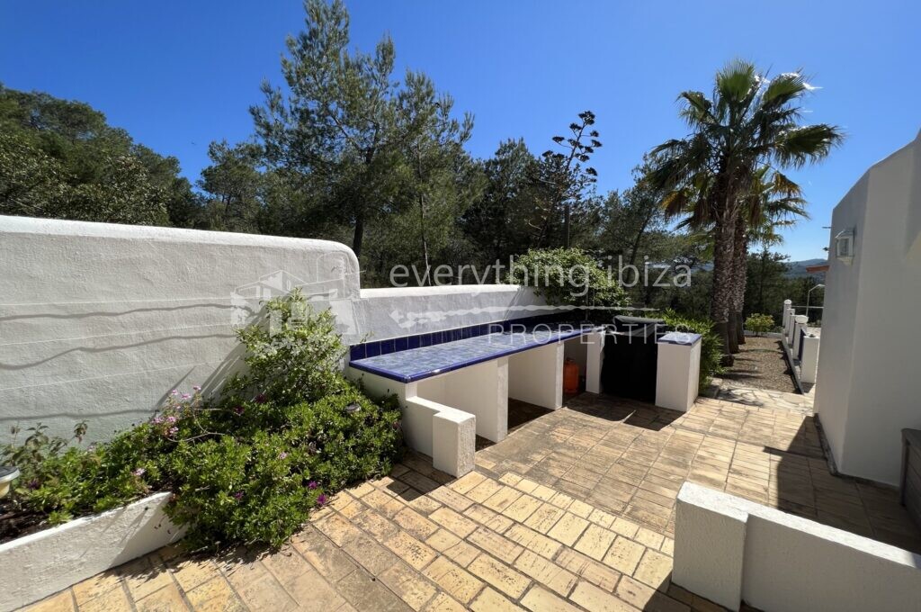Beautiful Villa with Tourist License in Peaceful Countryside, ref. 1441, for sale in Ibiza by everything ibiza Properties