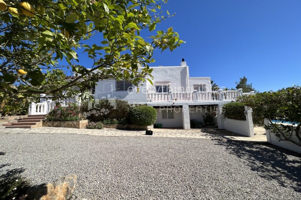 Beautiful Villa with Tourist License in Peaceful Countryside, ref. 1441, for sale in Ibiza by everything ibiza Properties