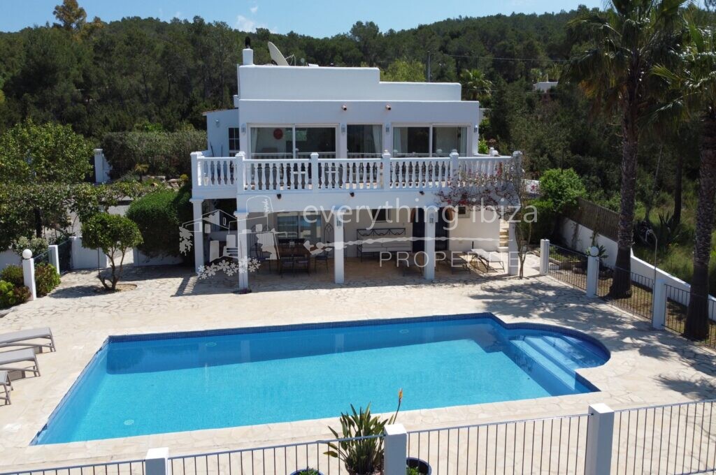 Beautiful Villa with Tourist License in Peaceful Countryside, ref. 1441, for sale in Ibiza by everything ibiza Properties