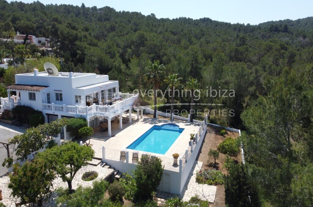 Beautiful Villa with Tourist License in Peaceful Countryside, ref. 1441, for sale in Ibiza by everything ibiza Properties