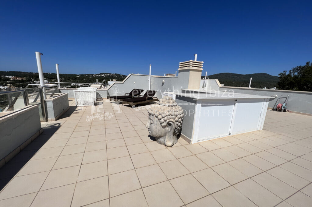 Stunning Duplex Penthouse with Roof Solarium & Amazing Views, ref. 1446, for sale in Ibiza by everything ibiza Properties