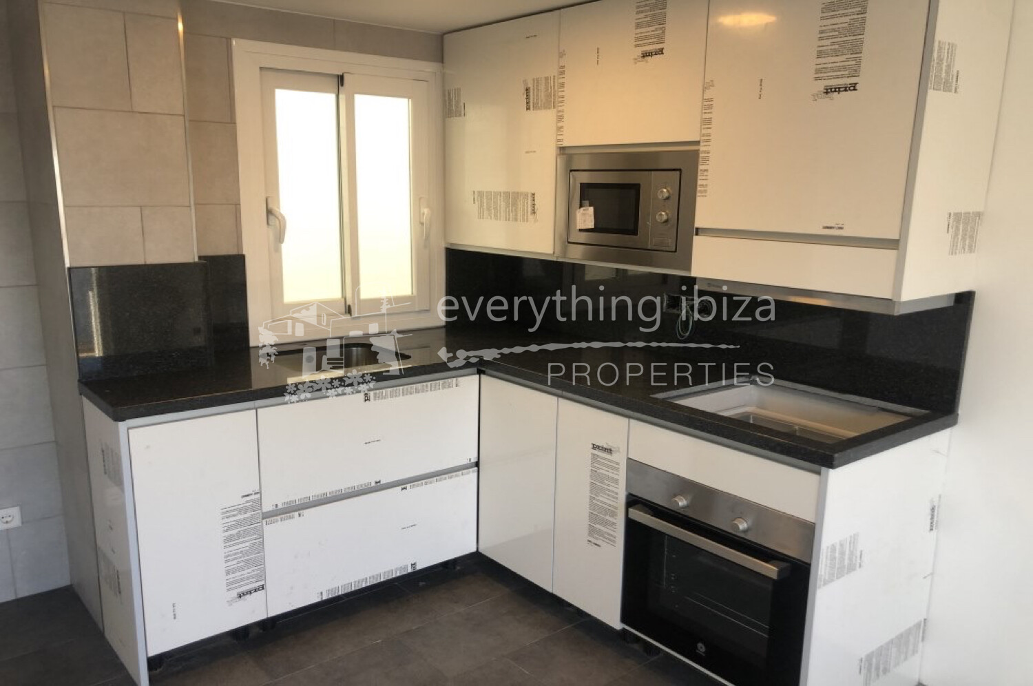 Residential Block with 14 Apartments in Central Santa Eulalia, ref. 1449, for sale in Ibiza by everything ibiza Properties