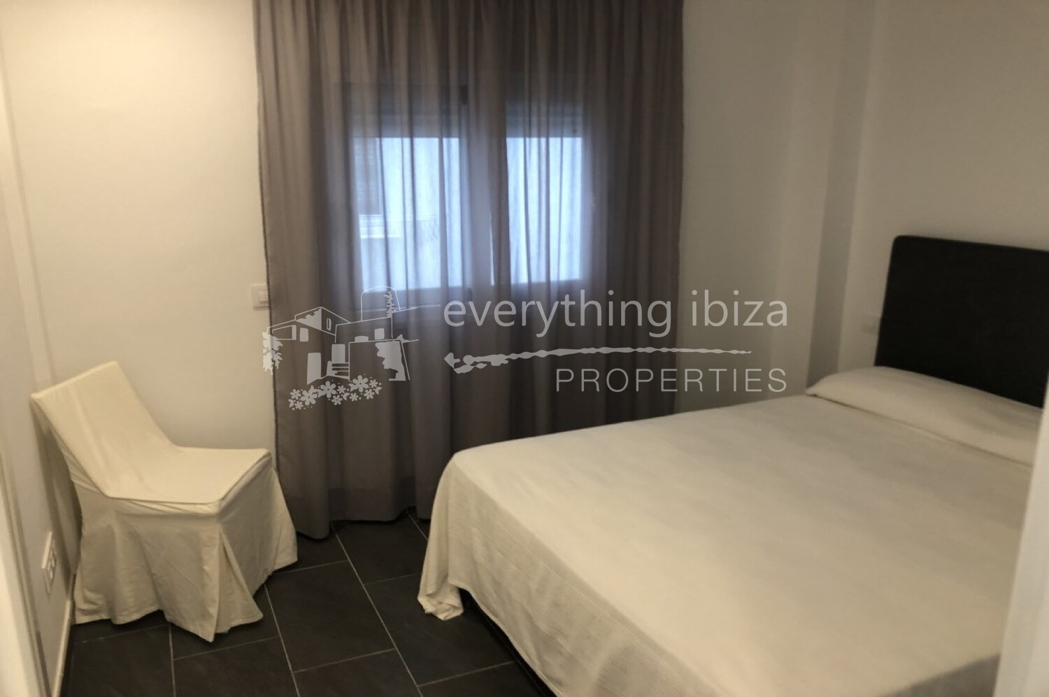 Residential Block with 14 Apartments in Central Santa Eulalia, ref. 1449, for sale in Ibiza by everything ibiza Properties